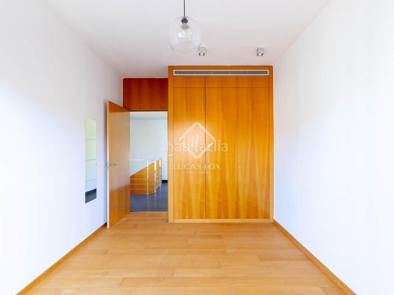 Foto 993da342-8957-45af-8925-c1d85241ed34. Chalet con riscaldamento parcheggio piscina in Alella