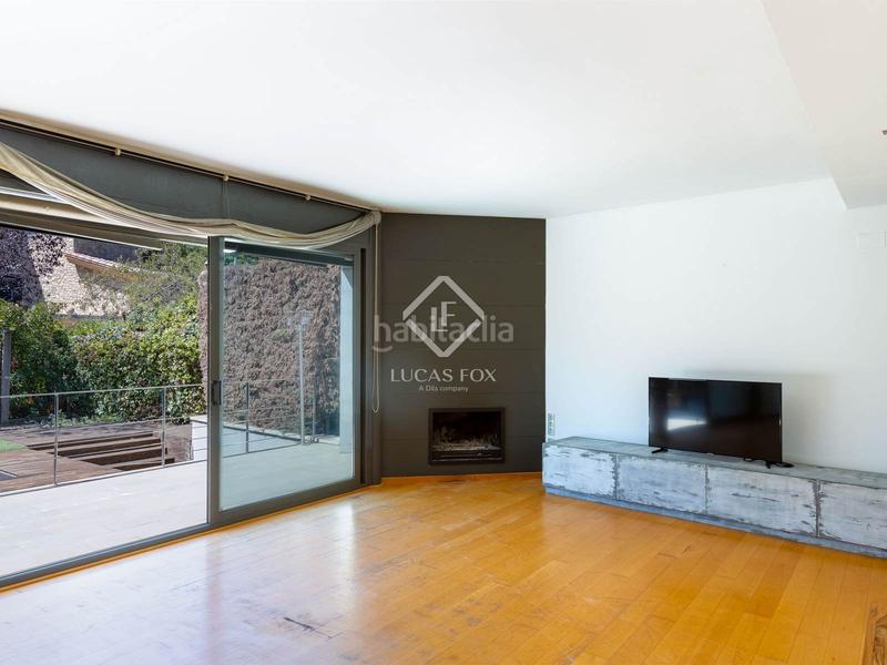 Foto b06c77ad-58c5-4a32-bc98-f611a9ff08fe. Chalet con riscaldamento parcheggio piscina in Alella