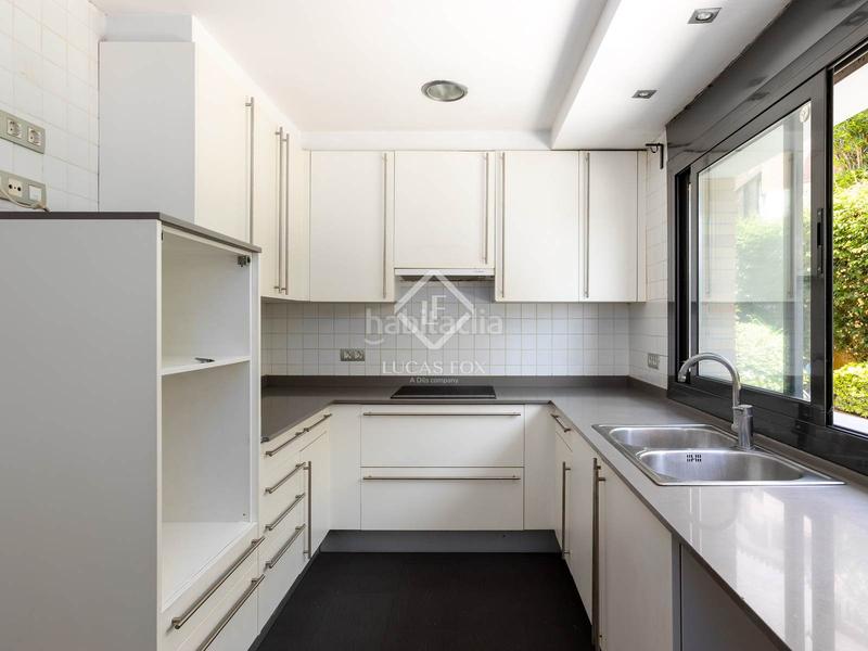 Foto d4f98b3c-20a8-48cf-ab7f-6b3d99d9fa64. Chalet con riscaldamento parcheggio piscina in Alella