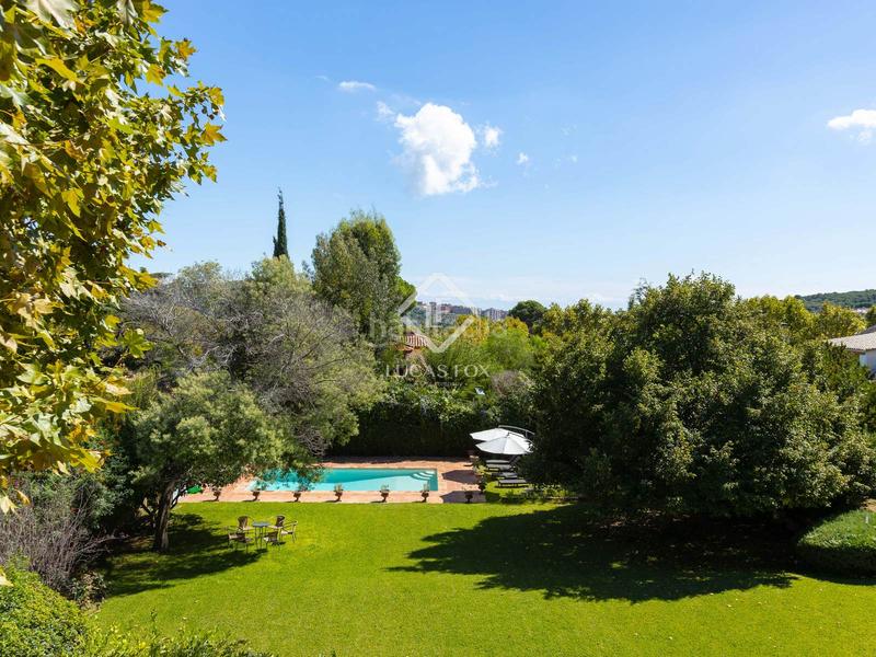 Foto b9f418f7-2c5a-499c-bb85-8781ea918342. Chalet con parcheggio piscina in Nucli Urbà Argentona