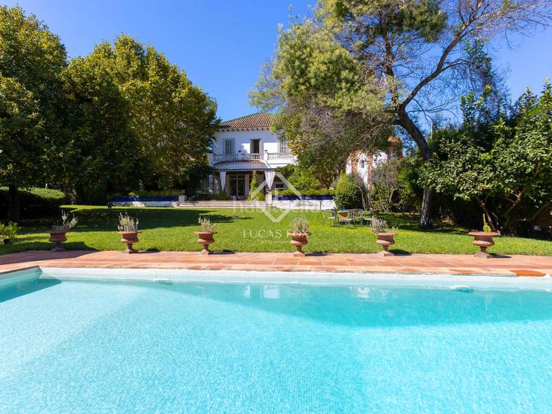 Foto e96a796e-b2b5-4be8-91d0-a612231209d5. Chalet con parcheggio piscina in Nucli Urbà Argentona