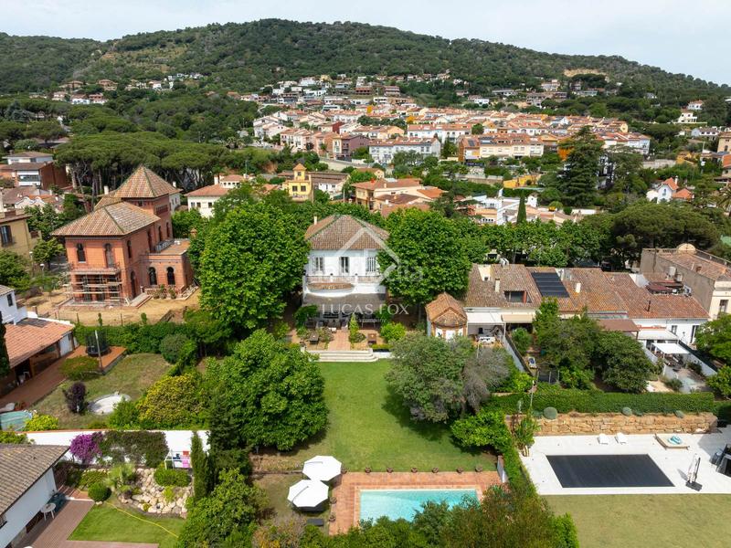 Foto ea3ef5d1-5d27-4945-8273-58d459e8689e. Chalet con parcheggio piscina in Nucli Urbà Argentona