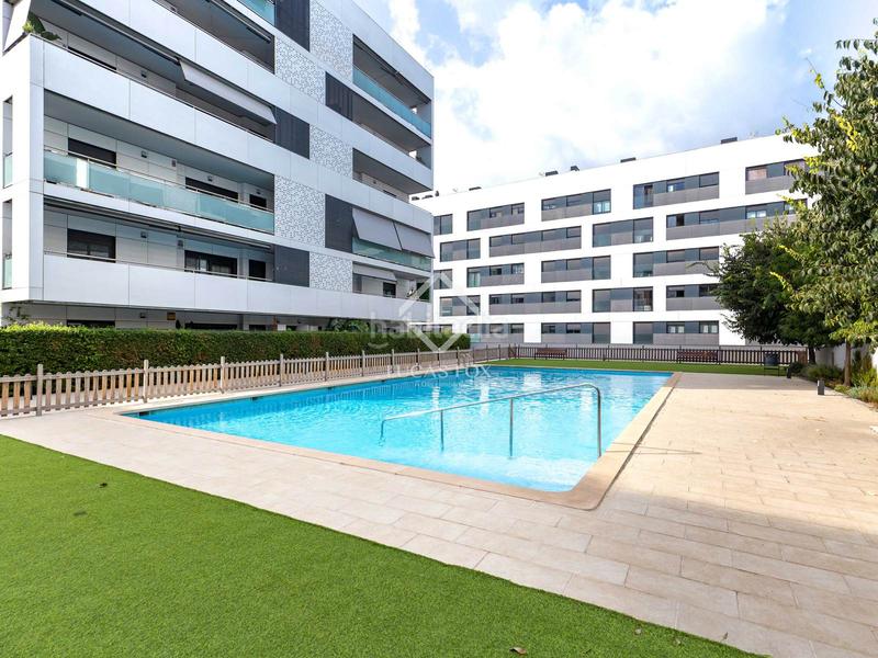 Foto 4b200477-caf8-4d47-8632-930f5c71a750. Flat with heating parking pool in Mas Lluí Sant Feliu de Llobregat