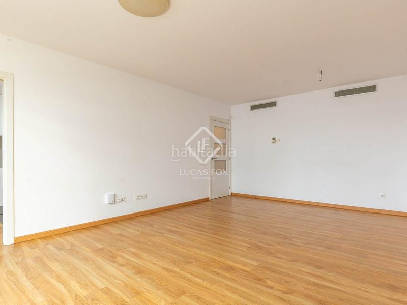 Foto 8854f903-9458-4148-a251-207bc020cc7a. Flat with heating parking pool in Mas Lluí Sant Feliu de Llobregat