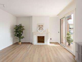 Appartement à Putget - Farró. Precioso piso de tres habitaciones reformado, próximo a la plaça