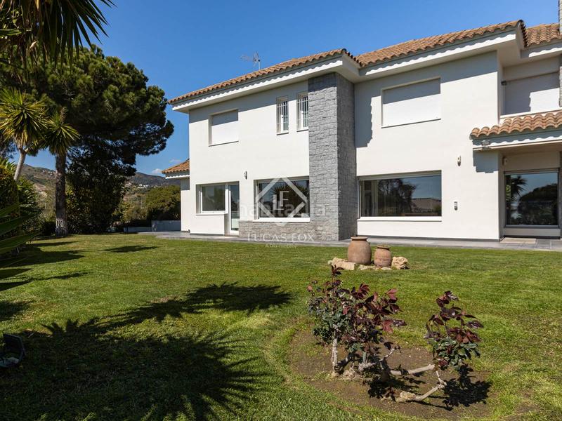 Foto 0abc78bc-dbbc-4f43-a9a0-5a445e7656f6. Xalet amb calefacció aparcament piscina a Alella