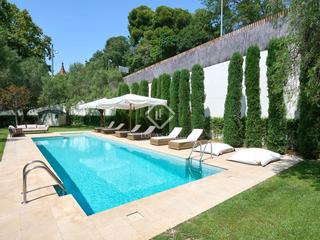 Chalet in Alella. Majestuosa masía histórica en venta en alella con 5 dormitorios