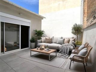 Attique à Centre. Fantástico piso ático reformado de 140m2 con terraza de 45m2 y 3