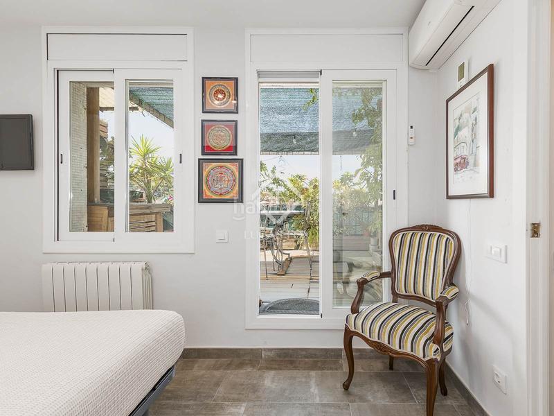 Foto 3826fd0c-9d3a-4972-9514-873c226b1c25. Àtic amb calefacció a Raval Barcelona