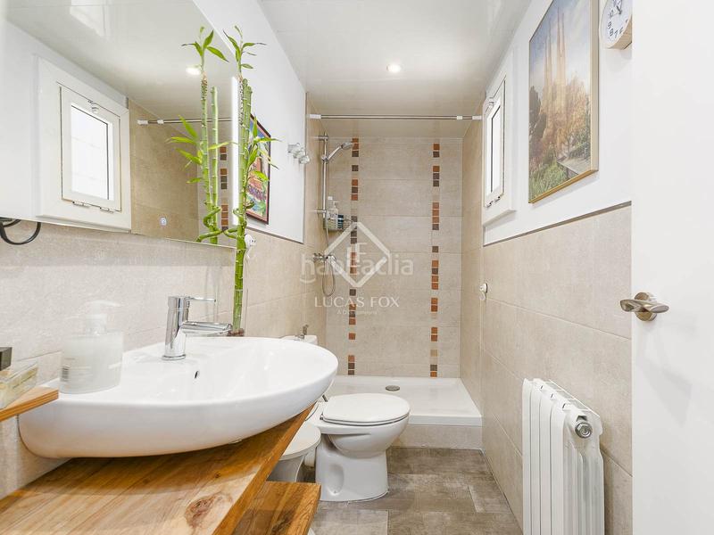 Foto 4e758a6a-b23e-480f-8f16-6575f931d92d. Àtic amb calefacció a Raval Barcelona