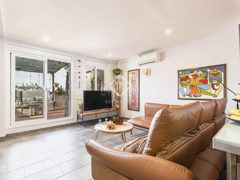 Foto 73c5e053-f3b3-4619-9c1d-b82bf4eadadc. Àtic amb calefacció a Raval Barcelona