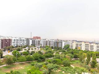 Àtic a Mas Lluí. Aticodúplex de 5 habitaciones en excelentes condiciones en una c