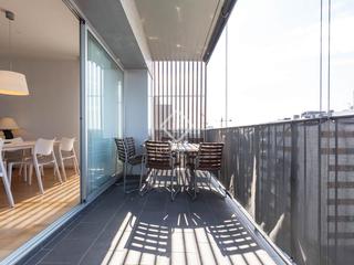 Ático en Centre-Can Nadal. Ático en excelentes condiciones de 4 dormitorios con 20m terraza