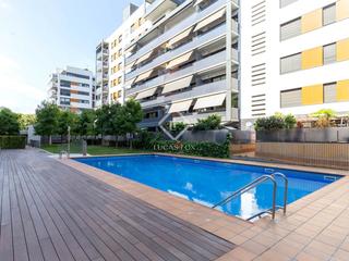 Àtic a Centre-Can Nadal. Ático en excelentes condiciones de 4 dormitorios con 20m terraza