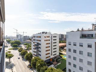Àtic a Centre-Can Nadal. Ático en excelentes condiciones de 4 dormitorios con 20m terraza