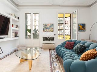 Appartamento in Dreta de l´Eixample. Piso en excelentes condiciones de 3 dormitorios con 27m terraza
