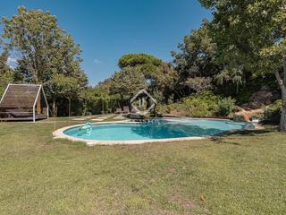 Xalet a Vallvidrera - Tibidabo - Les Planes. Espectacular villa de siete dormitorios con 14000m de terreno y