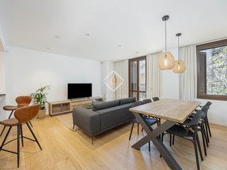 Affitto Appartamento in L´Antiga Esquerra de l´Eixample. Piso en excelentes condiciones de 3 dormitorios en alquiler en e