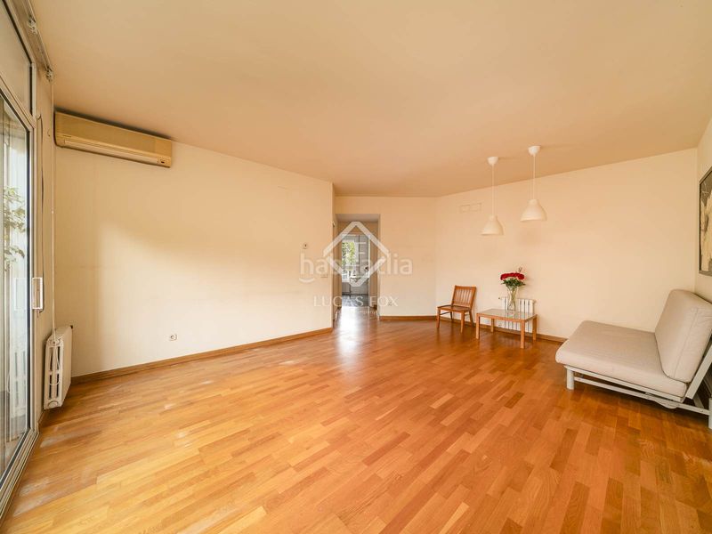 Foto 49493a8e-2d04-46be-a2dc-af1a2b3b86c6. Pis amb calefacció aparcament a La Vila Olímpica del Poblenou Barcelona