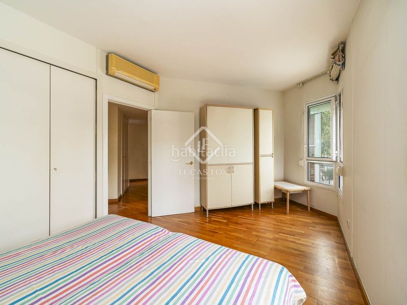 Foto 85ab8416-e08a-4114-ad75-2cb019945f32. Pis amb calefacció aparcament a La Vila Olímpica del Poblenou Barcelona