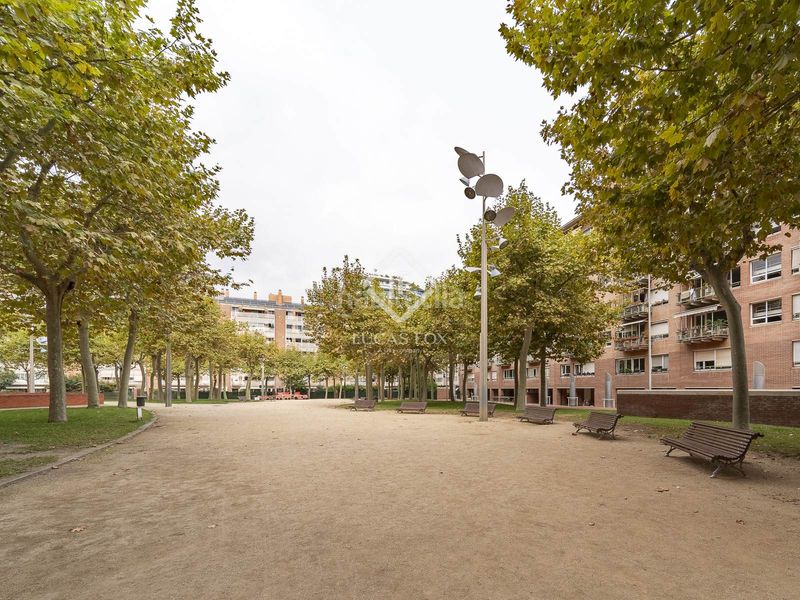 Foto be4d414b-fe64-4e44-adfa-706895f44cfe. Pis amb calefacció aparcament a La Vila Olímpica del Poblenou Barcelona