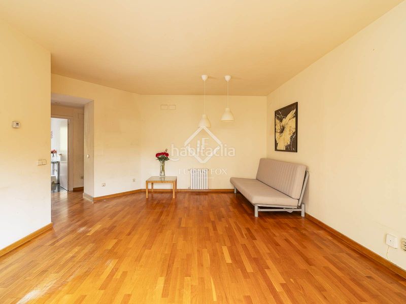 Foto e9f39db2-61f4-483c-9c09-2421a69f9bb4. Pis amb calefacció aparcament a La Vila Olímpica del Poblenou Barcelona