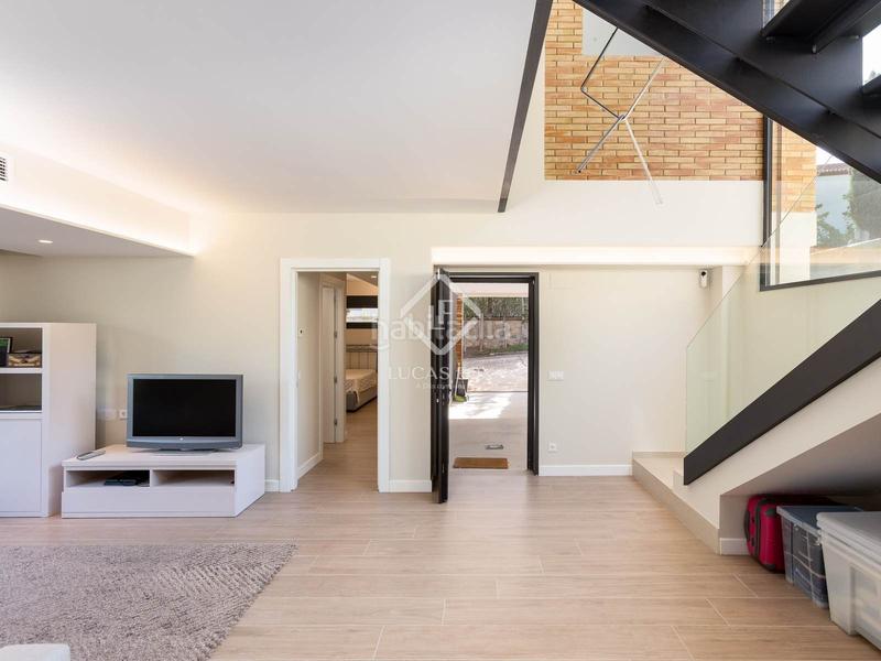 Foto 2b0f9a46-fe5a-4e4e-9182-ba7279749e5b. Chalet avec chauffage parking piscine dans Tiana