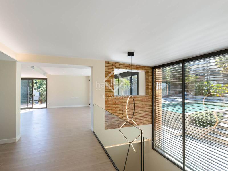 Foto 601ef30f-1b13-4cfe-b087-1e1ef648f44a. Chalet avec chauffage parking piscine dans Tiana