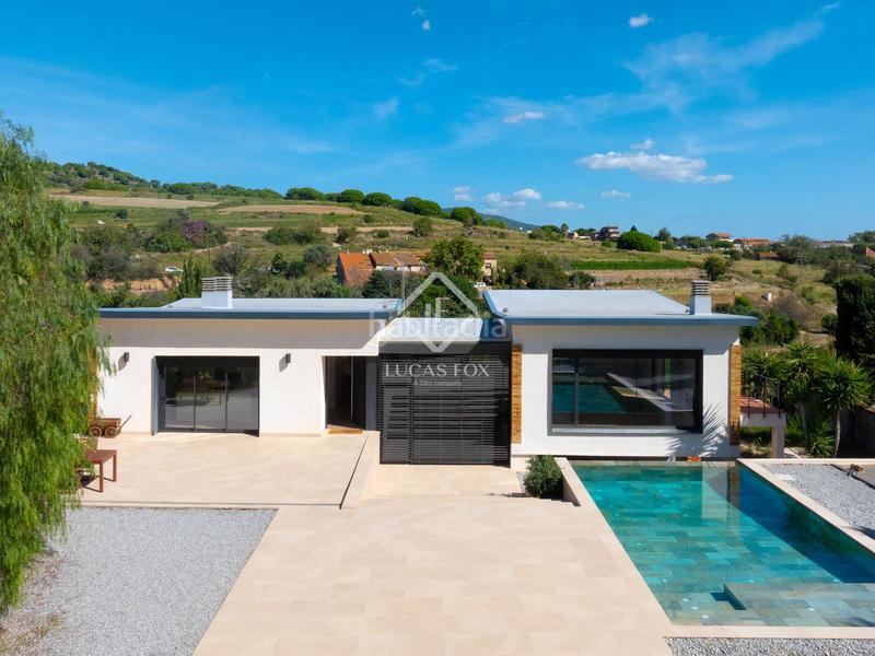 Foto 7c7b16b1-0196-41e1-afb3-e284e0fea959. Chalet avec chauffage parking piscine dans Tiana