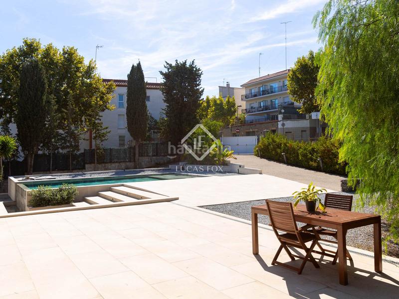 Foto a1f77c61-6df5-4ee9-9892-747c72262f05. Chalet avec chauffage parking piscine dans Tiana