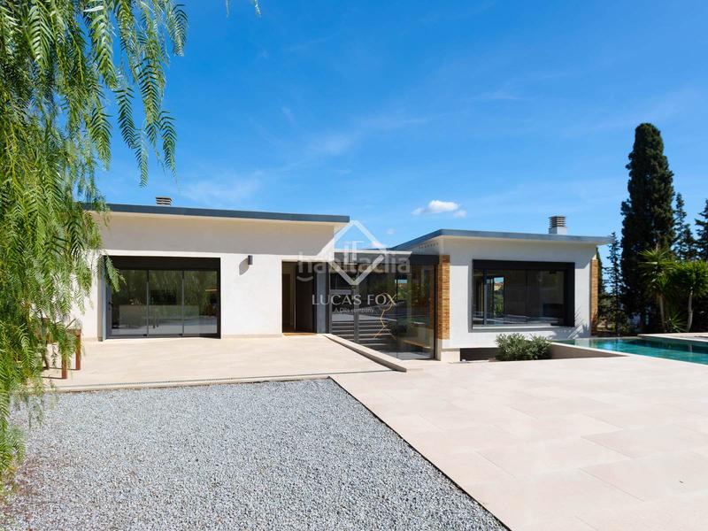 Foto cdaa7525-d468-496d-95e1-56f0cb60d5f2. Chalet avec chauffage parking piscine dans Tiana