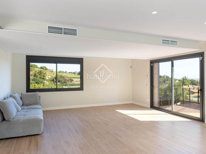 Foto d8167542-472c-4ba8-8fdd-a8d99e28a30a. Chalet avec chauffage parking piscine dans Tiana