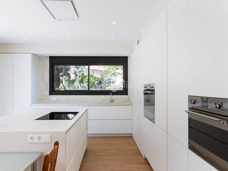 Foto f5ebf235-7079-4457-9b5a-b1a255e432d0. Chalet avec chauffage parking piscine dans Tiana