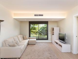 Xalet a Tiana. Espectacular casa independiente completamente reformada en venta