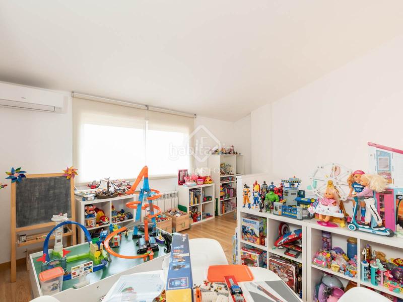 Foto 2e99423a-153f-436a-9fbe-1b50b4a07e94. Chalet avec chauffage parking dans Mira-sol Sant Cugat del Vallès