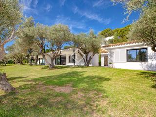 Xalet a Fornells-Aiguablava. Exclusiva finca de una sola planta con 3 dormitorios, situada en