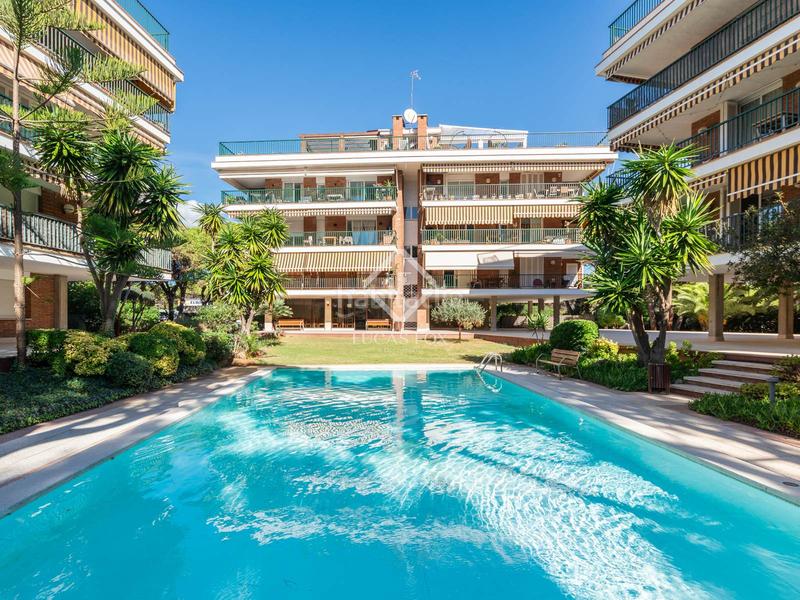 Foto 0db93f68-10ce-467d-ae41-e65cd6b097f6. Flat with heating parking pool in Gava Mar Gavà