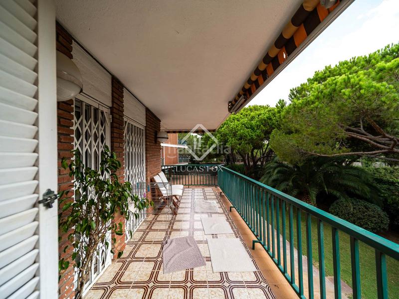 Foto 1cf39527-50e4-477b-80d1-7a26be6aec51. Flat with heating parking pool in Gava Mar Gavà