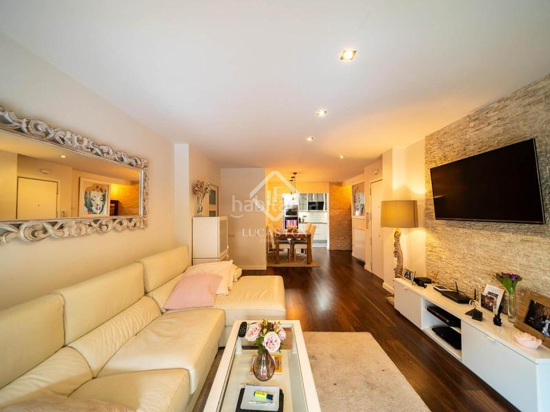 Foto 34bf6603-3d6b-4455-8bfd-0cbf61e00184. Flat with heating parking pool in Gava Mar Gavà