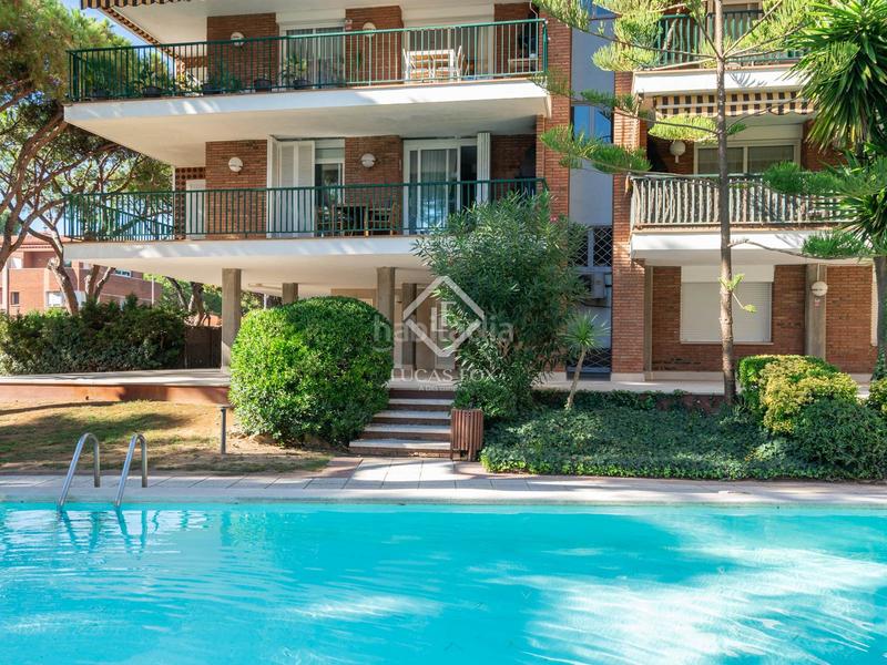 Foto 4825565f-302b-41ad-a157-09c07018e775. Flat with heating parking pool in Gava Mar Gavà