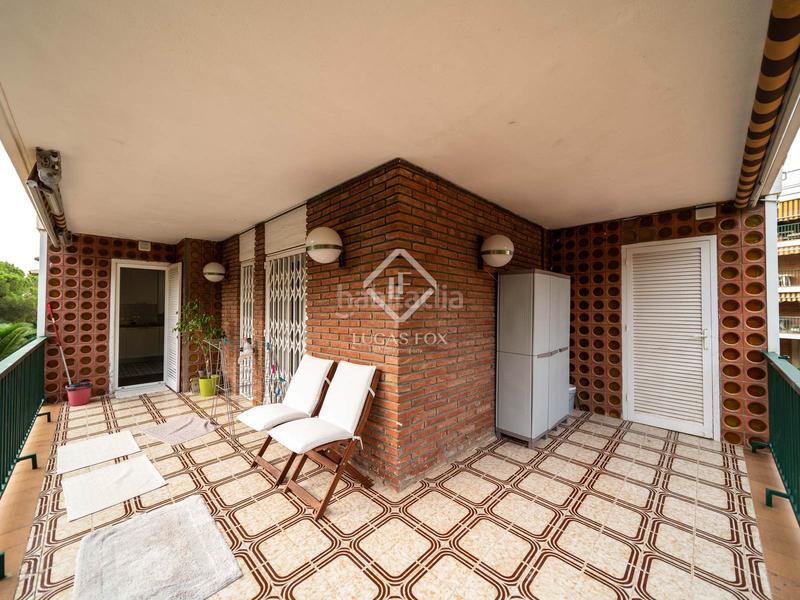 Foto 73004efd-ef2f-4430-8f02-c56f6b2999bc. Flat with heating parking pool in Gava Mar Gavà