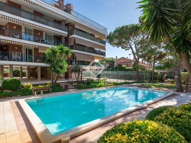 Foto c7c9e7b9-b870-484e-a070-2e2e5428b002. Flat with heating parking pool in Gava Mar Gavà