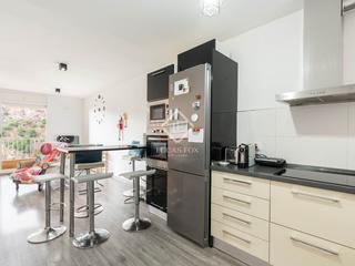 Chalet à Les Botigues de Sitges. Casa  villa de 5 dormitorios en venta en ratpenat, barcelona