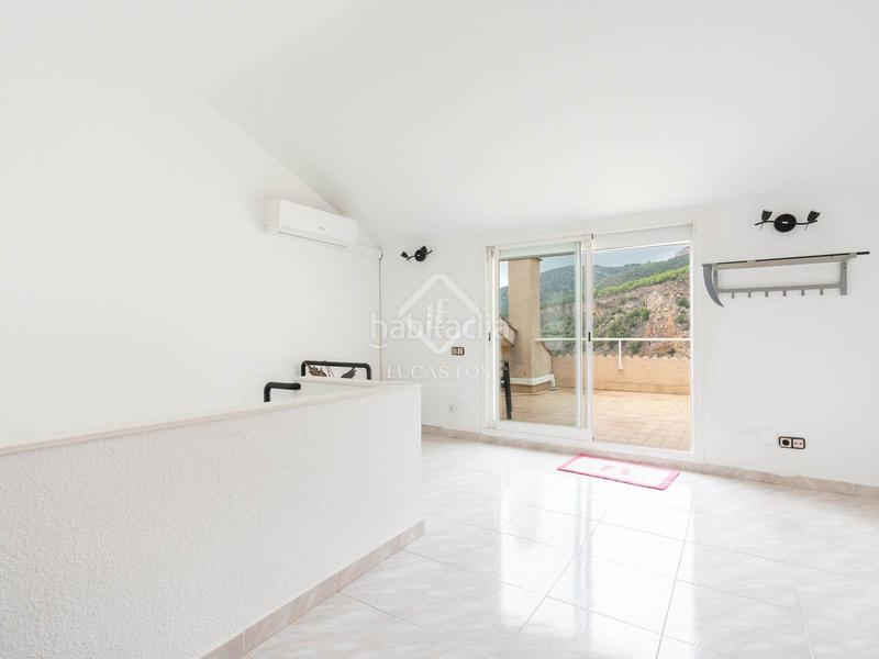 Foto 0b3e2a57-d7c9-49be-82ff-4e58e754622a. Chalet with pool in les botigues de Sitges Sitges