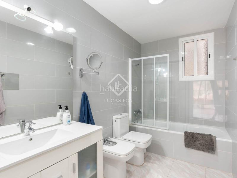 Foto c17c1e86-0ba9-4b3c-a399-2505a15b0c35. Chalet with pool in les botigues de Sitges Sitges