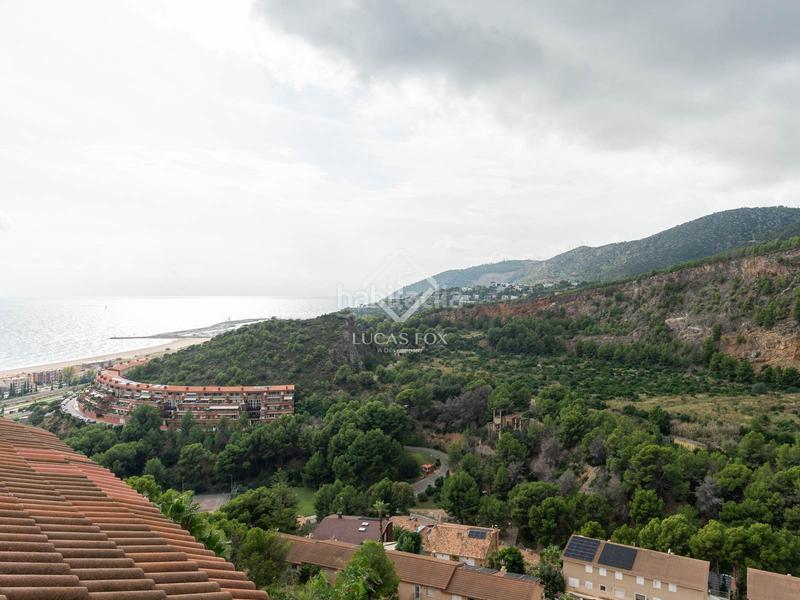 Foto d5fdef7e-4f71-41c1-a723-13180f9b9136. Chalet with pool in les botigues de Sitges Sitges