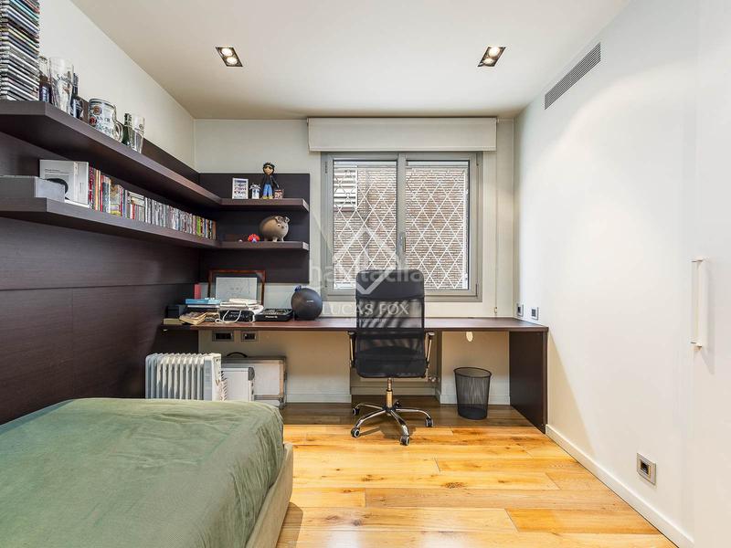 Foto 0dd3dfd8-9f54-4b8b-922a-feee808aa371. Appartamento con riscaldamento parcheggio in Tres Torres Barcelona