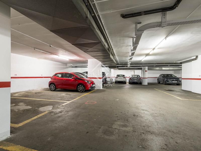 Foto 35ccd9ba-55db-4f27-a0ec-6cb2307ad4eb. Appartamento con riscaldamento parcheggio in Tres Torres Barcelona