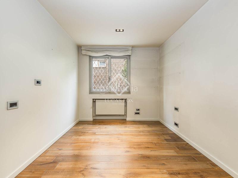 Foto 73313176-a66c-487d-96b0-68f9e3d0da52. Appartamento con riscaldamento parcheggio in Tres Torres Barcelona