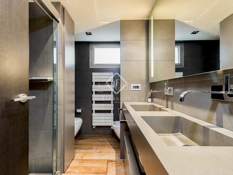 Foto d3faa5e6-bd4f-4a38-a97b-60aabbc3fc7a. Appartamento con riscaldamento parcheggio in Tres Torres Barcelona